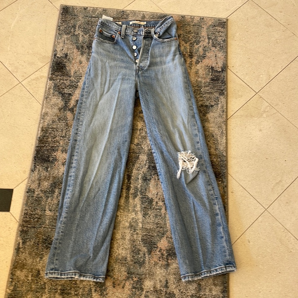 Levi’s rib cage jeans